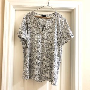 Navy / white Limited blouse XL NWT